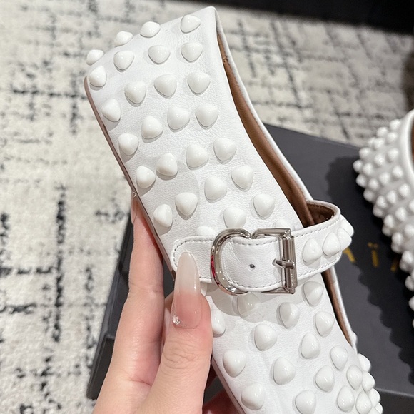 Alaia "Le Cœur" Collection White Heart-Shaped Studded Mary Jane Shoes - Picture 9 of 9